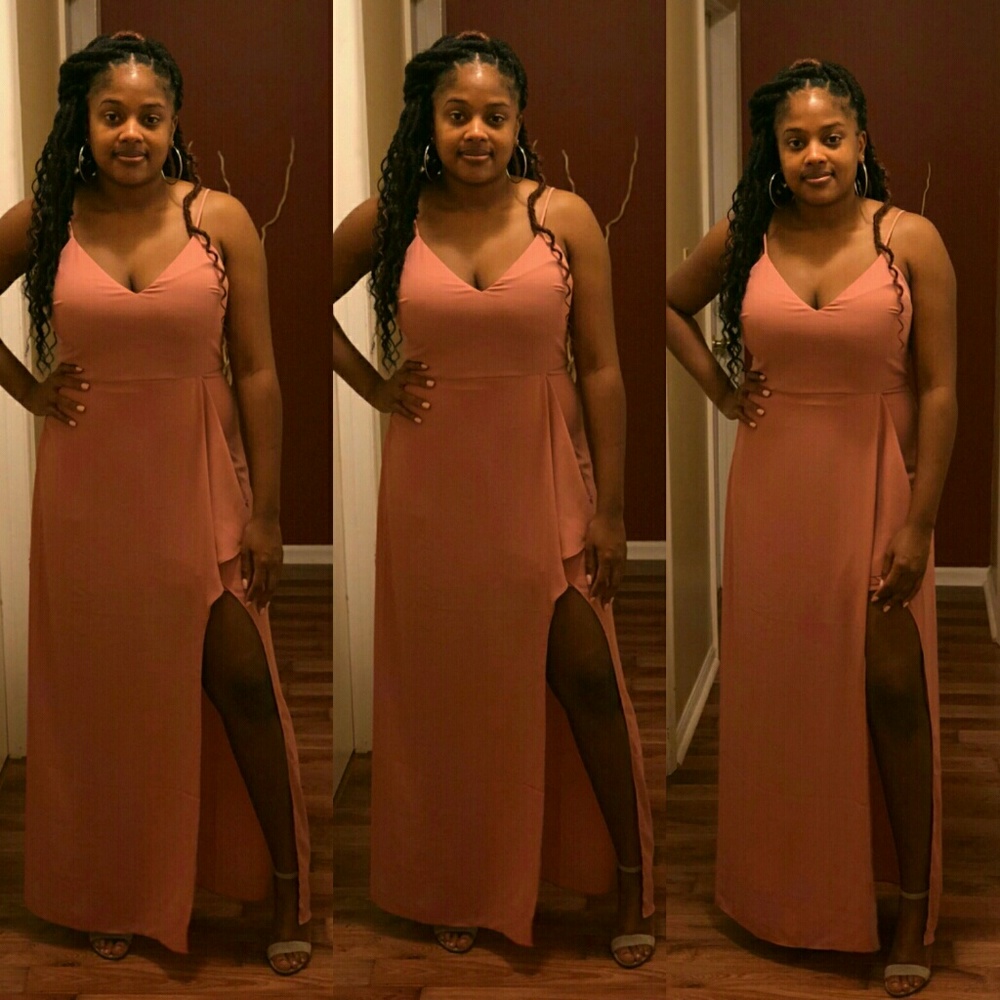 BEAUTIFUL & ELEGANT DRESS 🆓💝👀⬇